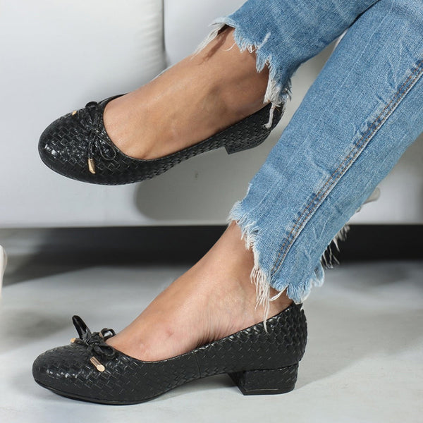 Women's Textured Round Toe Block Heel Pumps