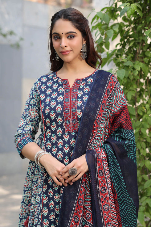 Women Ethnic Motifs Printed Regular Beads and Stones Pure Cotton Kurta with Trousers & With Dupatta