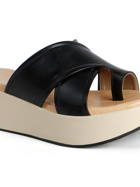 Women's Toe-Ring Crisscross Wedge Sandals