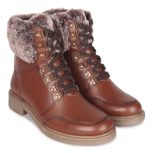 Women's Cozy Hiker Style Ankle Boot with Faux Fur Collar