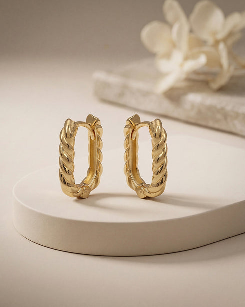 18kt Gold Plated Twisted Oval Hoop Earring