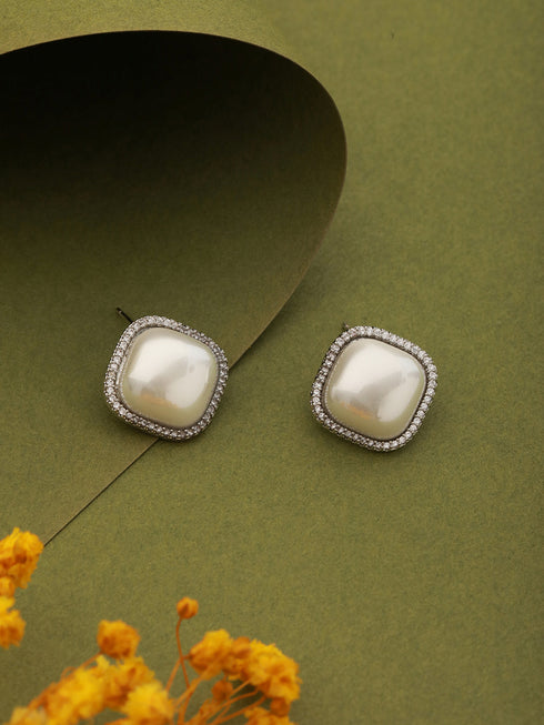 Silver Toned Pearl Minimal Square Studds Earring