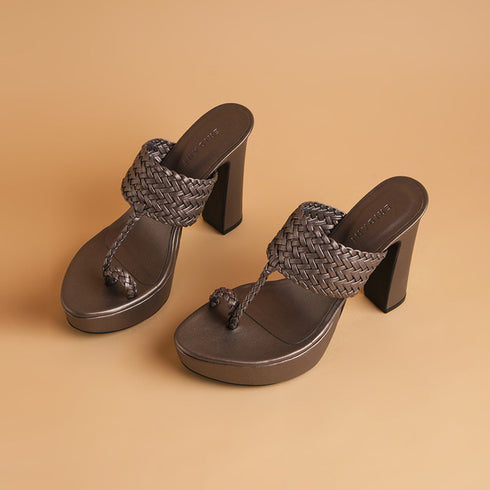 Frida Kolhapuri Heels