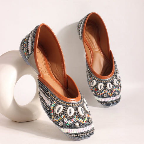 Women's Embellished Slip-On Ethnic Jutis
