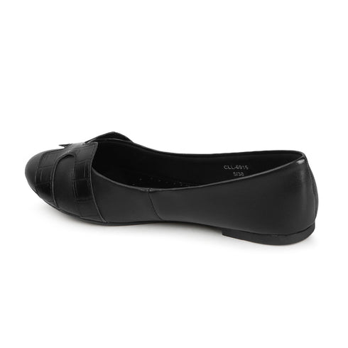 Women's Black Textured Slip-On Ballerinas
