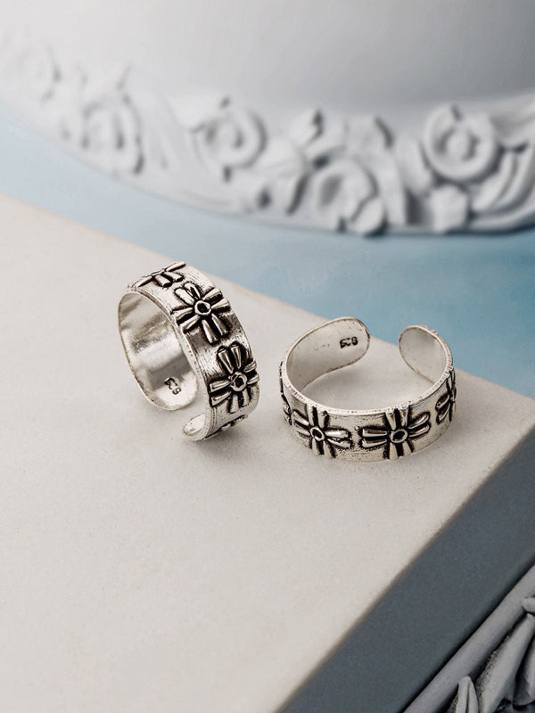 925 Sterling Silver Oxidised Embossed Leafy Toe Ring