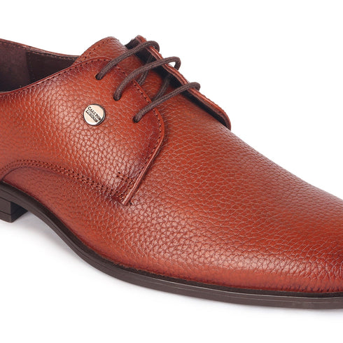 Men's Textured Leather Lace-Up Derby Shoe