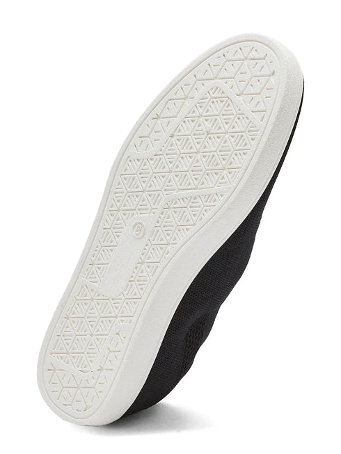 AXTO Black Men's Walking Shoes