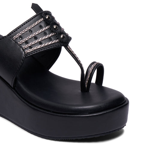 Avan Kolhapuri Wedges