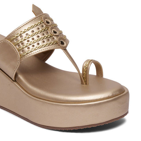 Avan Kolhapuri Wedges