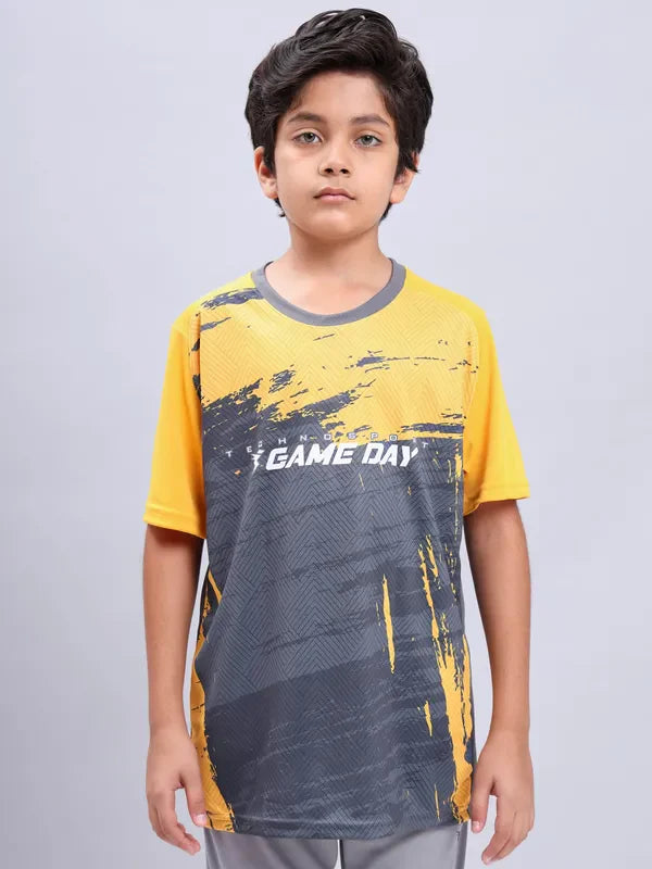 Boys Printed Slim Fit Crew Neck T-shirt with TECHNOLITE