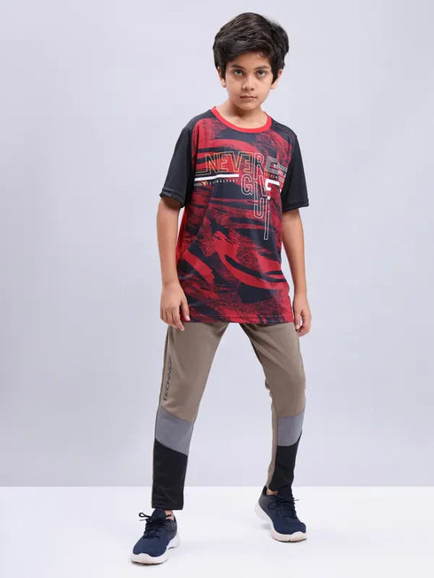 Boys Printed Slim Fit Crew Neck T-shirt with TECHNOLITE
