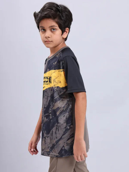 Boys Printed Slim Fit Crew Neck T-shirt with TECHNOLITE