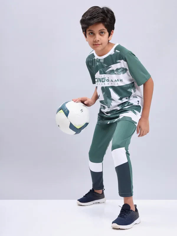 Boys Printed Slim Fit Crew Neck T-shirt with TECHNOLITE