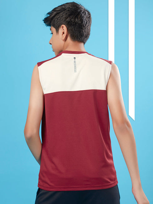 Boys Colorblock Slim Fit Round Neck T-shirt with TECHNO COOL+