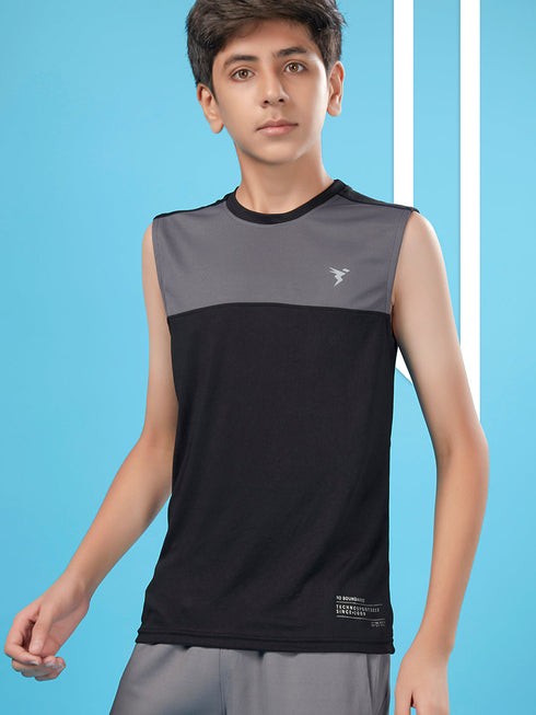 Boys Colorblock Slim Fit Round Neck T-shirt with TECHNO COOL+