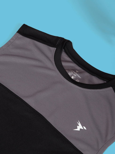 Boys Colorblock Slim Fit Round Neck T-shirt with TECHNO COOL+