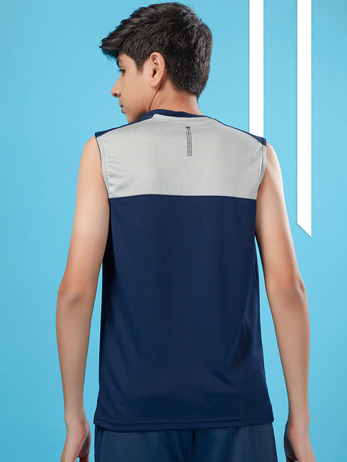 Boys Colorblock Slim Fit Round Neck T-shirt with TECHNO COOL+