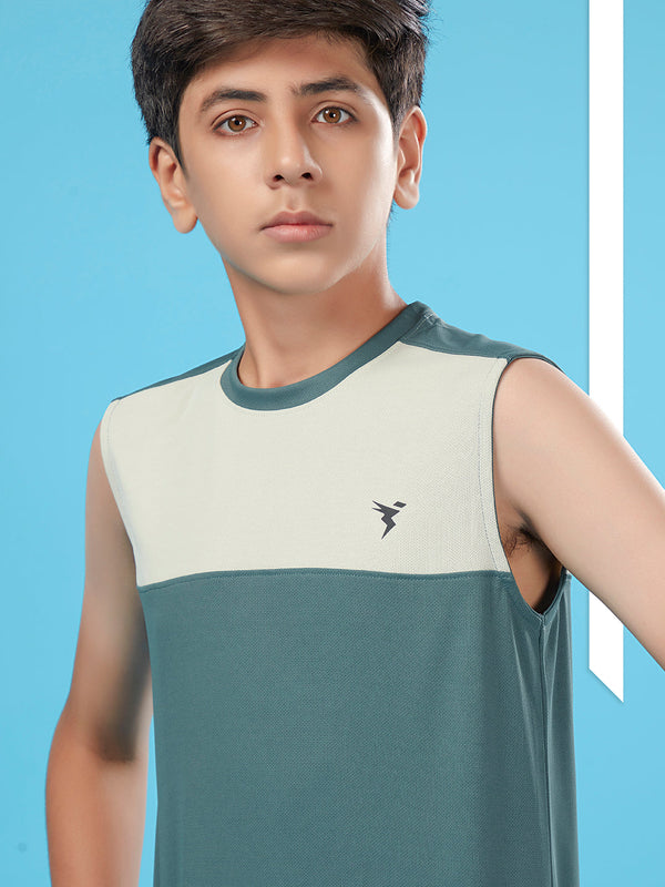 Boys Colorblock Slim Fit Round Neck T-shirt with TECHNO COOL+