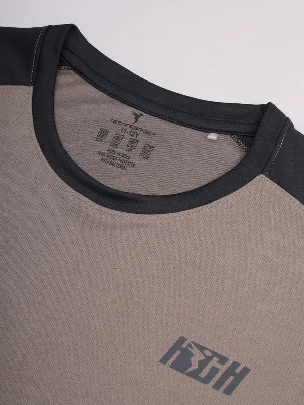 Boys Colorblock Slim Fit Crew Neck T-shirt with TECHNO COOL+