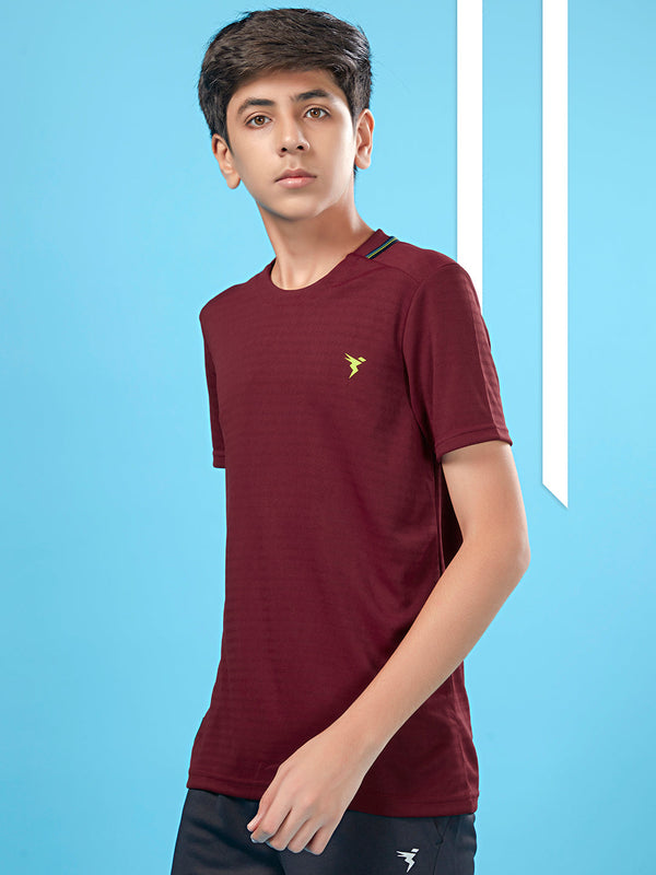 Boys Solid Slim Fit Round Neck T-shirt with TECHNOCOOL+