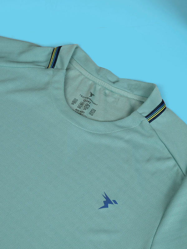 Boys Solid Slim Fit Round Neck T-shirt with TECHNOCOOL+