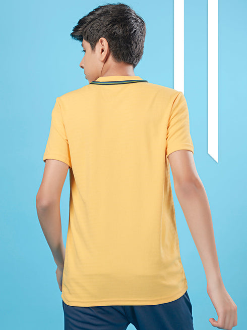 Boys Solid Slim Fit Round Neck T-shirt with TECHNOCOOL+