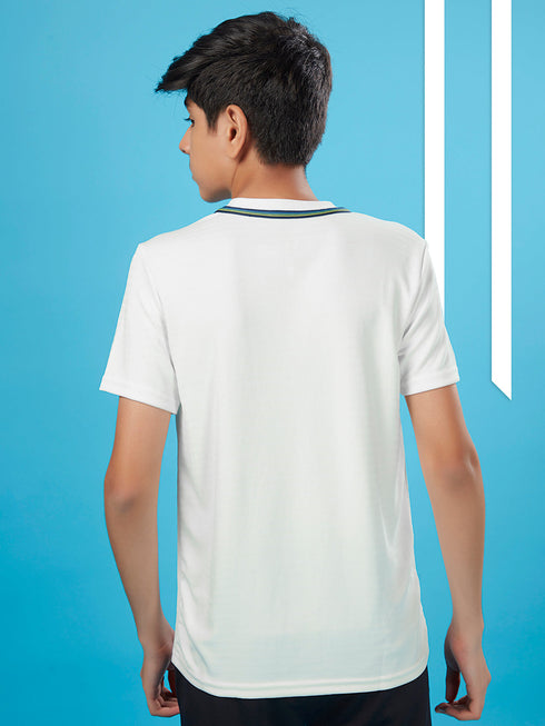 Boys Solid Slim Fit Round Neck T-shirt with TECHNOCOOL+
