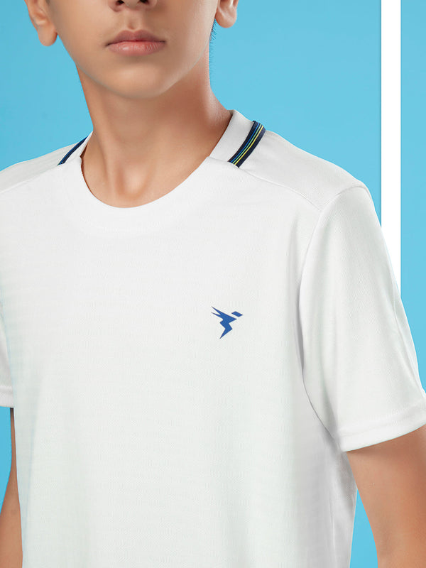 Boys Solid Slim Fit Round Neck T-shirt with TECHNOCOOL+