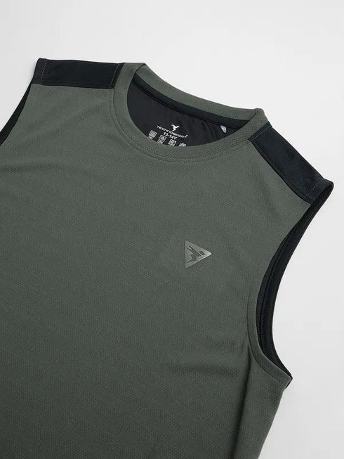 Boys Colorblock Slim Fit Crew Neck T-shirt with TECHNO COOL+