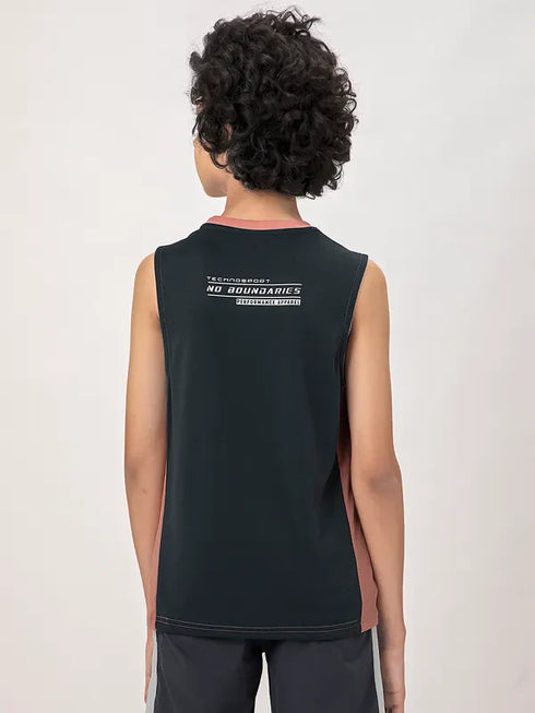 Boys Colorblock Slim Fit Crew Neck T-shirt with TECHNO COOL+