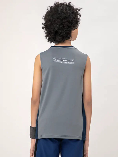 Boys Colorblock Slim Fit Crew Neck T-shirt with TECHNO COOL+