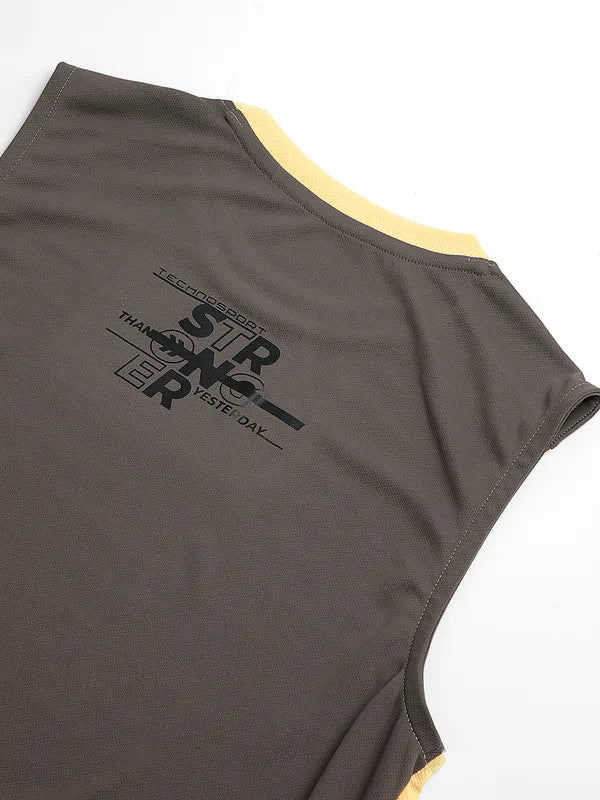 Boys Colorblock Slim Fit Crew Neck T-shirt with TECHNO COOL+