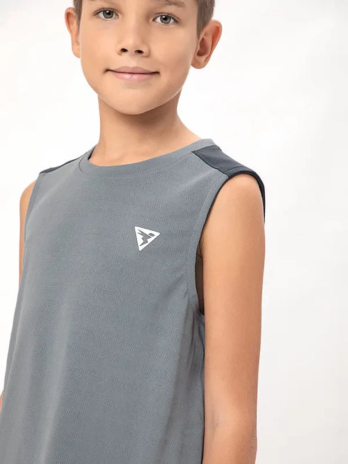 Boys Colorblock Slim Fit Crew Neck T-shirt with TECHNO COOL+