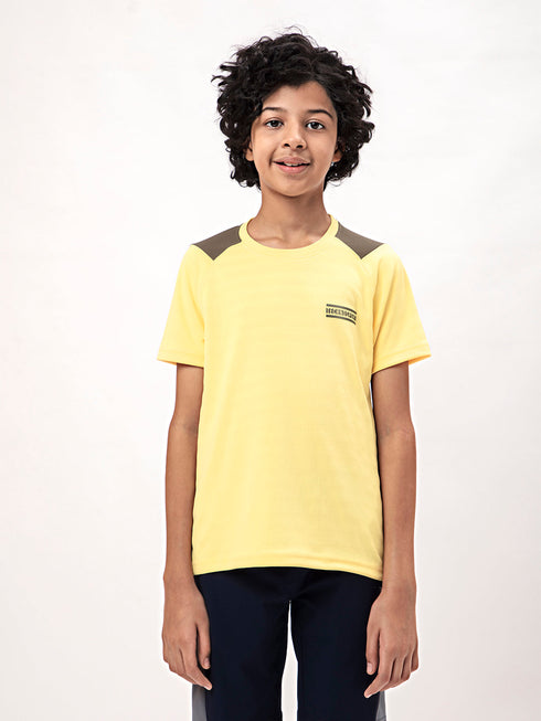 Boys Colorblock Slim Fit Crew Neck T-shirt with TECHNO COOL+
