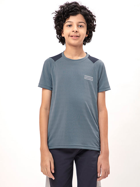Boys Colorblock Slim Fit Crew Neck T-shirt with TECHNO COOL+