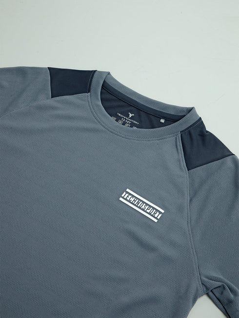 Boys Colorblock Slim Fit Crew Neck T-shirt with TECHNO COOL+