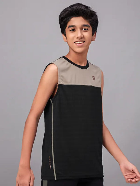 Boys Colorblock Slim Fit Crew Neck T-shirt with TECHNO GUARD