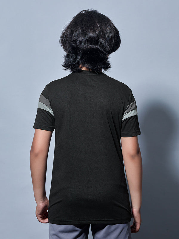 Boys Colorblock Slim Fit Round Neck Sports T-shirt with TECHNO DRY