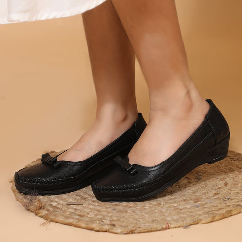 Women's Perforated Wedge Moccasins with Bow Detail