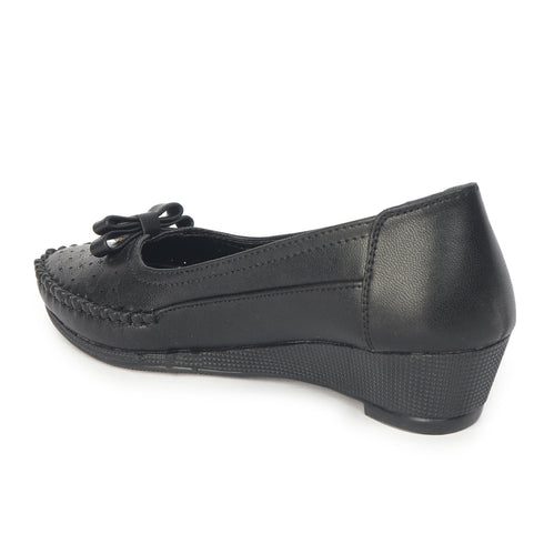 Women's Perforated Wedge Moccasins with Bow Detail