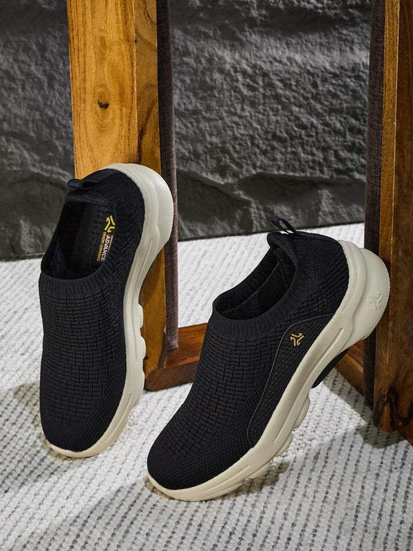 CYNOR Black Men's Walking Shoes