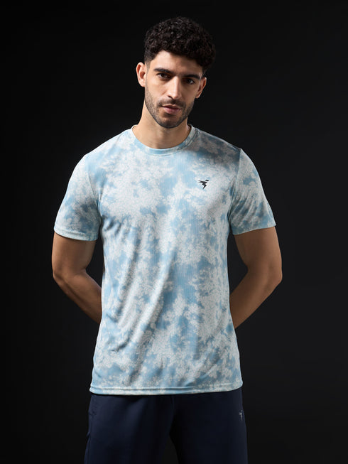 Men Abstract Print Slim Fit Crew Neck T-shirt with TECHNO COOL+