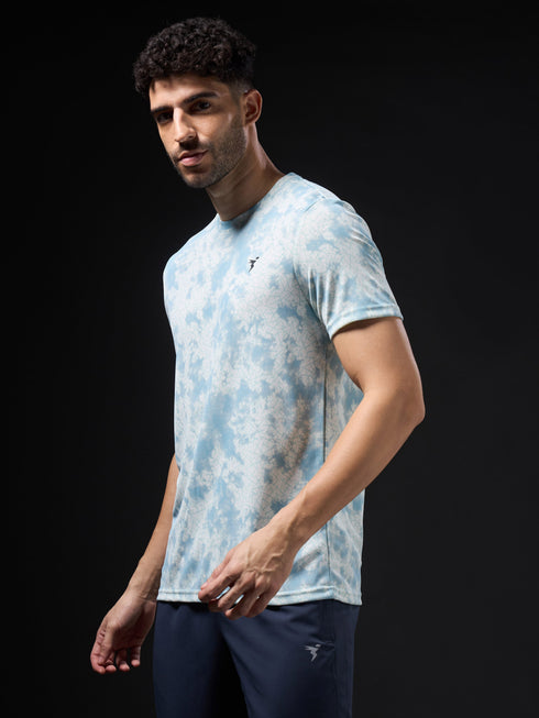 Men Abstract Print Slim Fit Crew Neck T-shirt with TECHNO COOL+