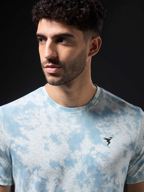 Men Abstract Print Slim Fit Crew Neck T-shirt with TECHNO COOL+