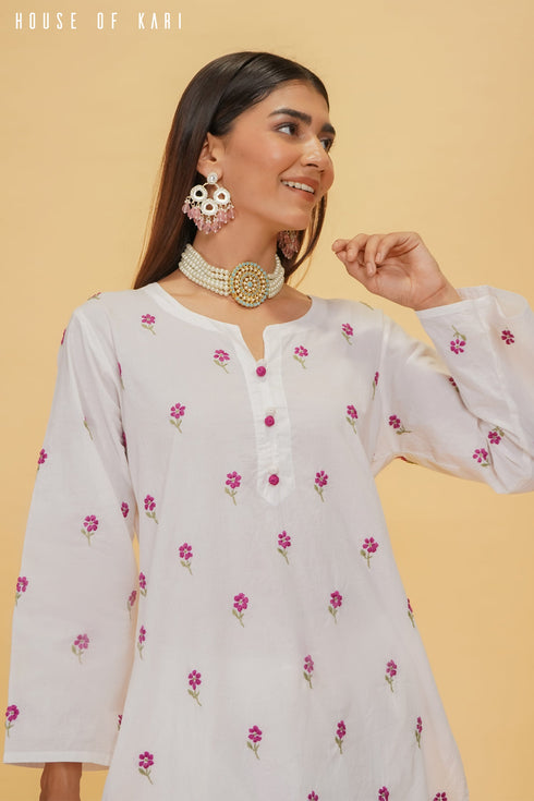 Chikankari Kurta Set In cotton - White