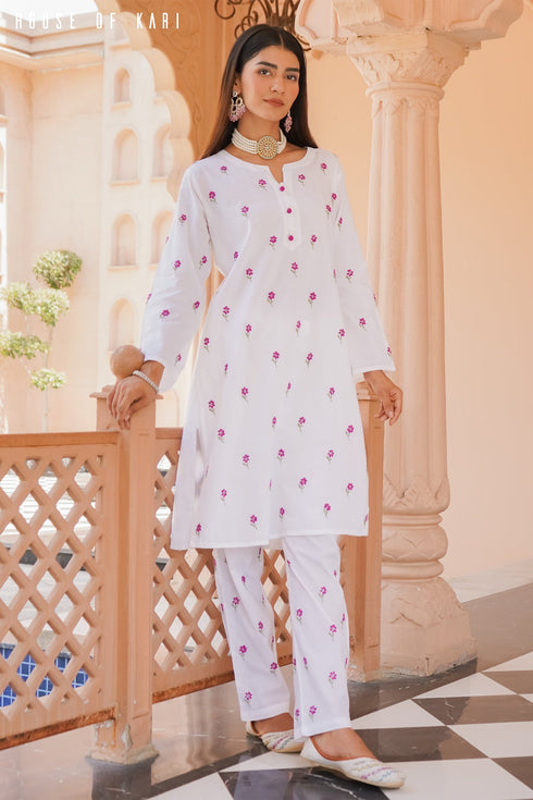 Chikankari Kurta Set In cotton - White