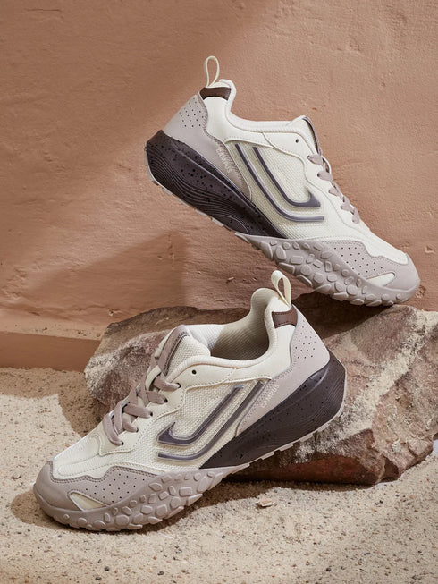 EMINET Off White Men's Sneakers