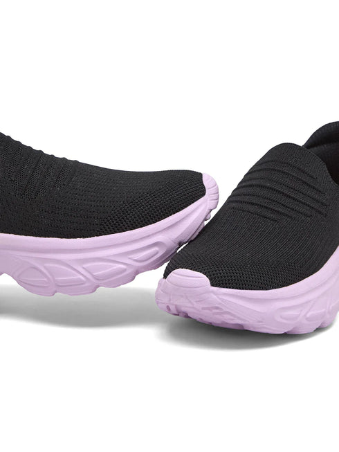 FRORA Black Women's Walking Shoes