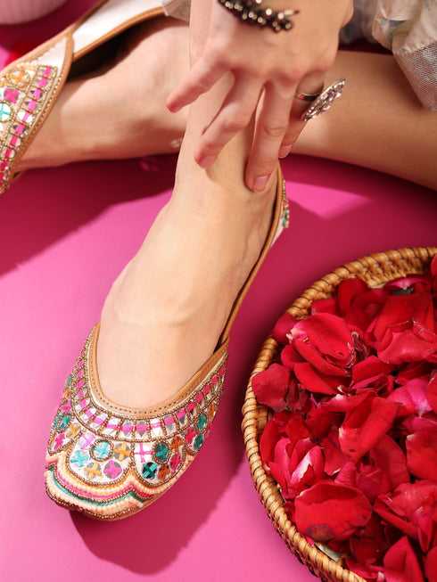 Bareilly Ki Barfi Embellished Punjabi Jutti